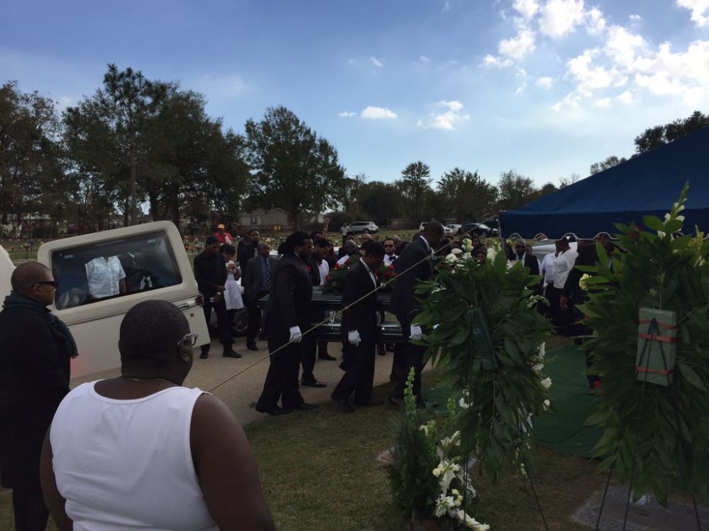 Funeral held for Joe McKnight after road rage shooting