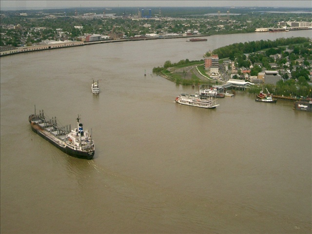 Report: Deepen Mississippi River for bigger cargo ships