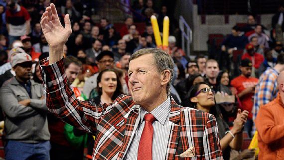 Colorful NBA sideline reporter Craig Sager, 65, dies