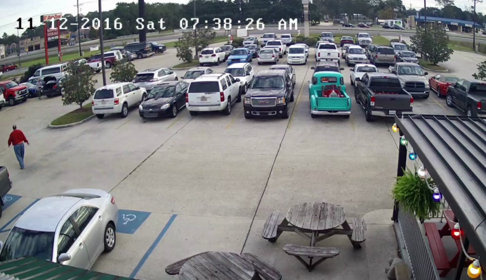 Man steals $2,000 in tools from trucks outside Ascension restaurant