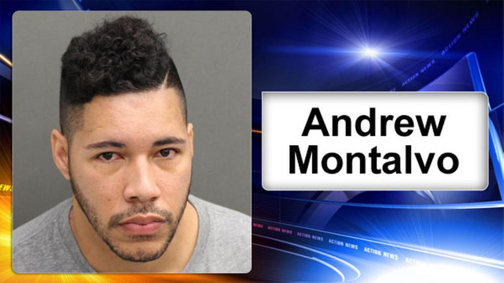 Middle school teacher accused of asking teen for nude photos