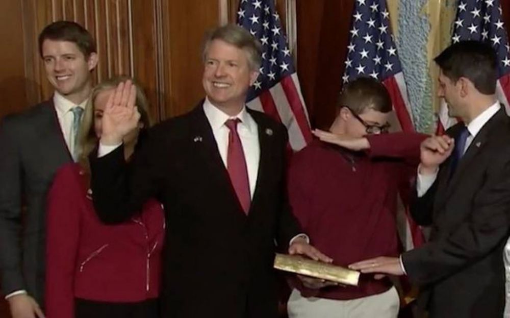 Kansas Congressman's son 'dabs' during swearing-in photo op