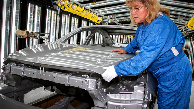 GM CEO: Won't change production plans despite Trump tweet