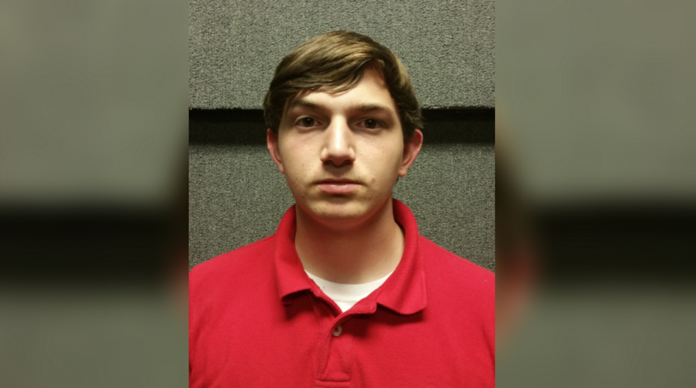 Student arrested after claiming to bring a gun to school