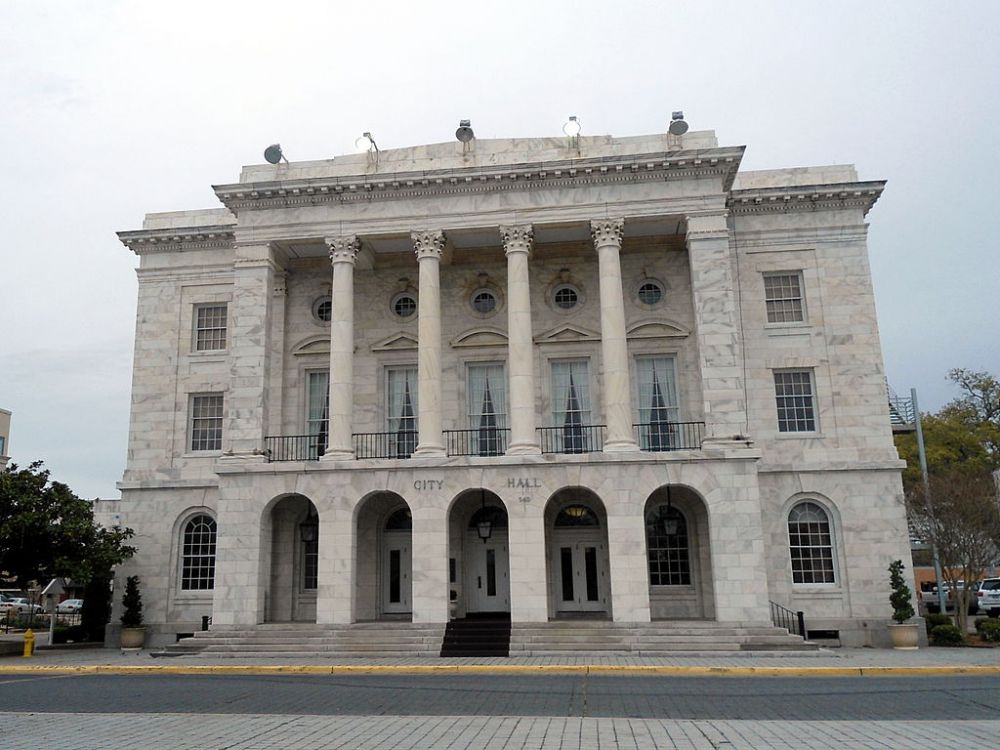 City slammed as it declares Monday 'Great Americans Day'