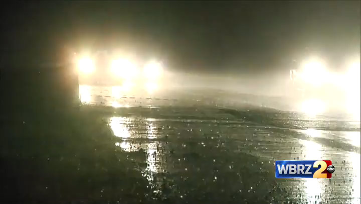 DOTD cautions Baton Rouge drivers of slick roads overnight