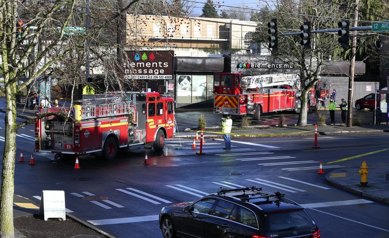 Seattle firetrucks collide, 8 firefighters sent to hospital