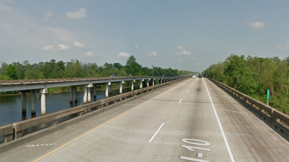 Severed arm found in canal along I-10 east near LaPlace