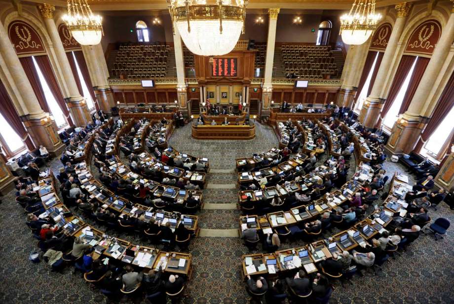 Bill would let woman sue doctors who perform their abortions