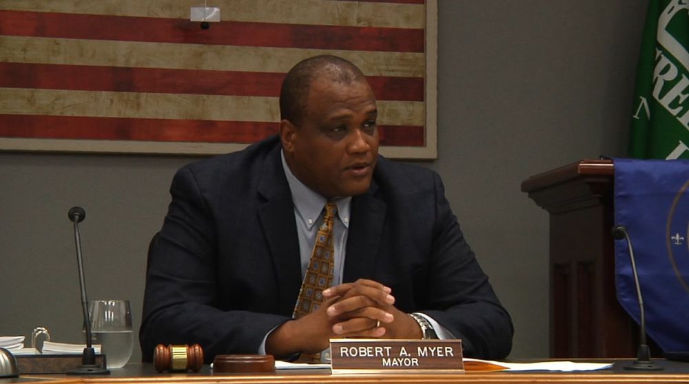 Trial date set for New Roads Mayor Robert Myer