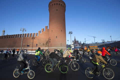 500 Muscovites brave intense cold for bike ride