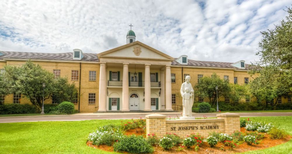 Garden District wakes up to sound of bells