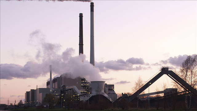 House voids Obama rule on mining debris