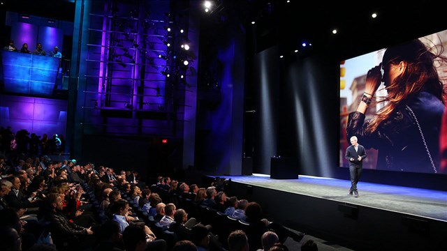 Apple boss Tim Cook optimistic about UK's future outside EU