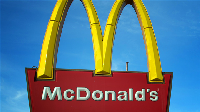 McDonald's to offer $1 sodas after customer visits decline
