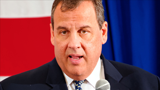 Judge set to rule on Gov. Christie in bridge case complaint