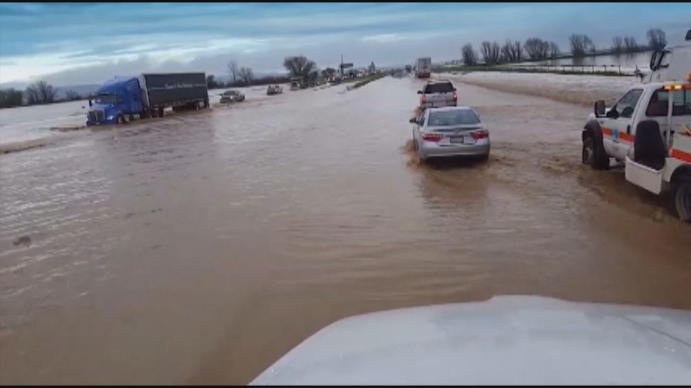 Storm aiming for California renews flood fears