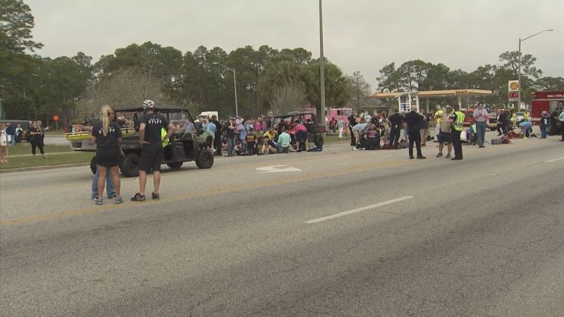 Report: 12 hurt after car crashes into crowd at Gulf Shores parade