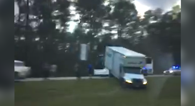 Crash shuts down I-12 east near Livingston