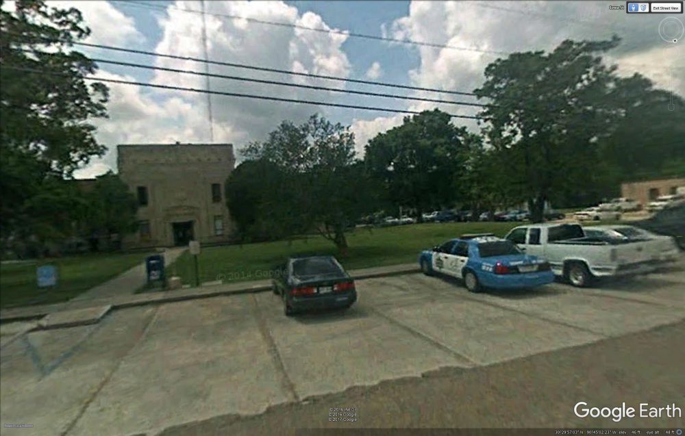 Small fire extinguised at old Livingston Parish courthouse