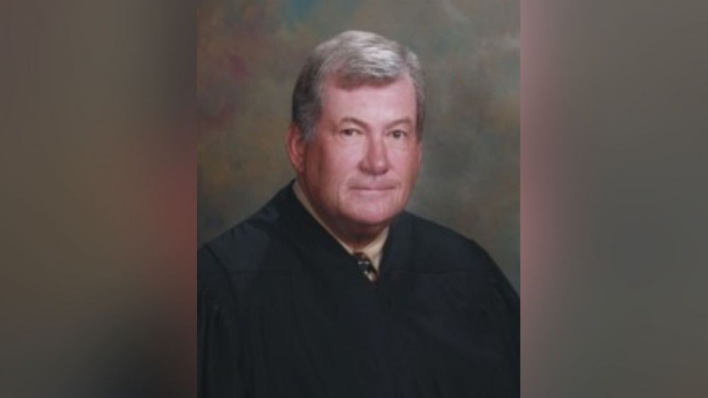 Judge Erwin says he 'never' used racial slur at bar