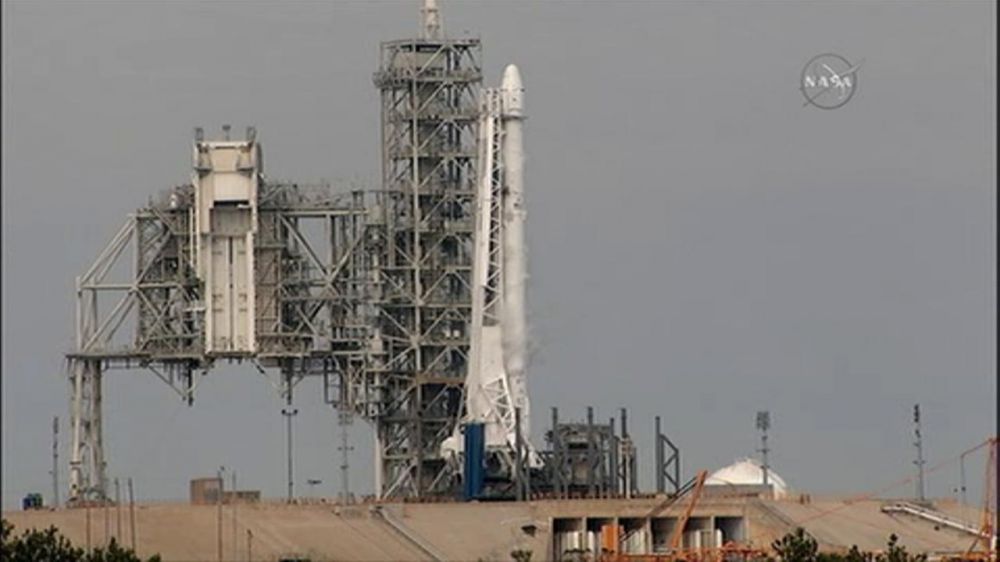 SpaceX cancels rocket launch from NASA moon pad