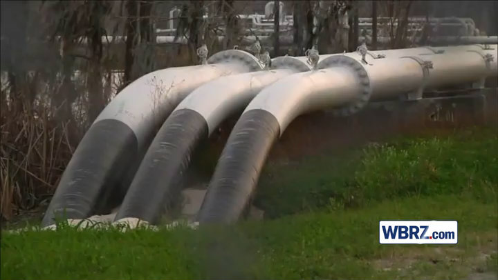 Proposed pipeline provokes heated debate