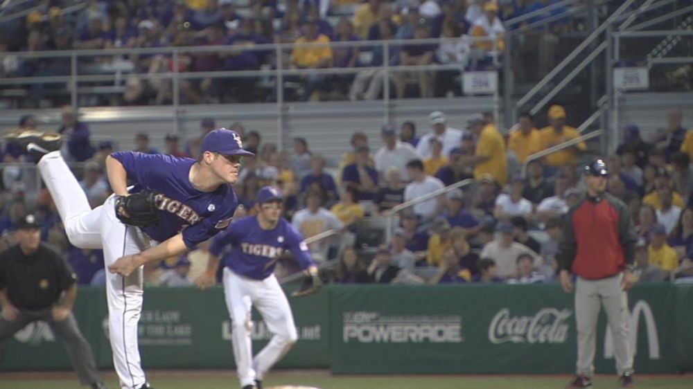 LSU's Jared Poche throws 7-inning no-hitter against Army