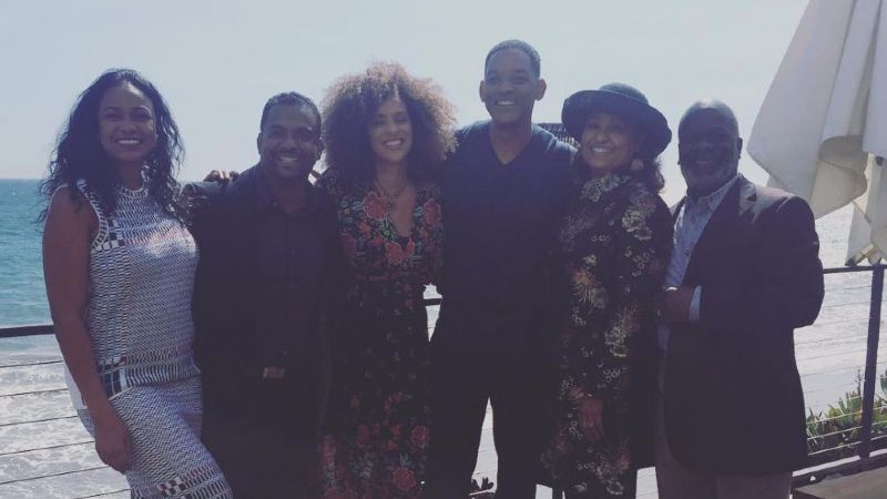 Will Smith, 'Fresh Prince' cast enjoy brief reunion