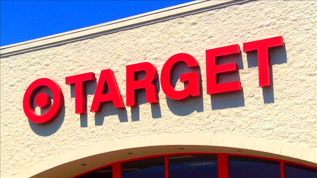 Police: Woman posing as Target worker stole $40K in iPhones