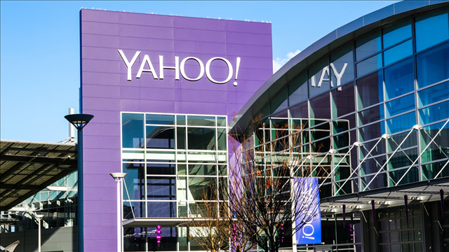 Yahoo punishes CEO in latest fallout from security breakdown