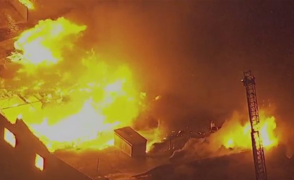 Firefighters battling four-alarm fire in Oakland
