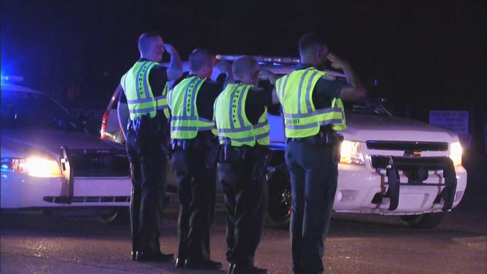 Sheriff's deputy shot, killed Saturday night in Baton Rouge