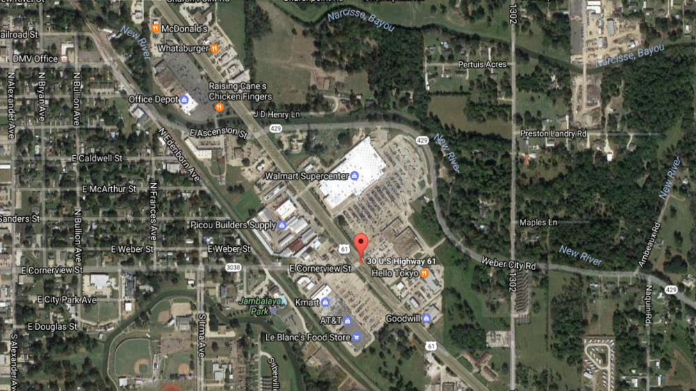 33-year-old man dies in four-vehicle crash on US 61