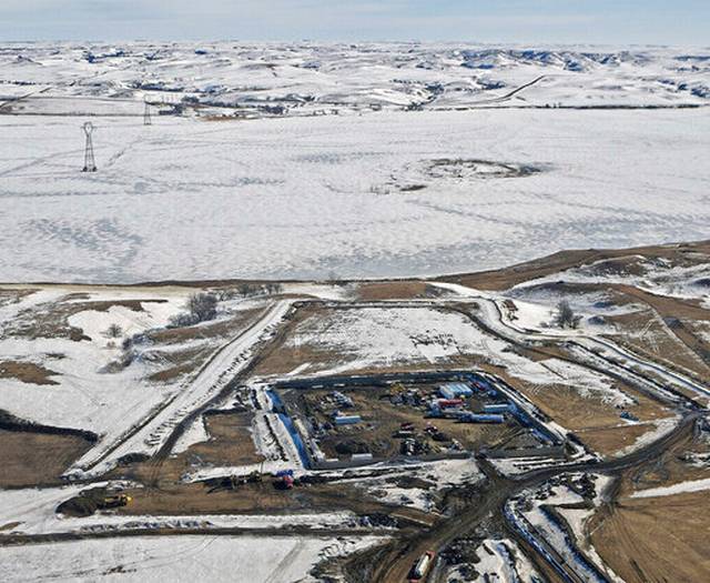 Company: Dakota Access pipeline on track to start this week