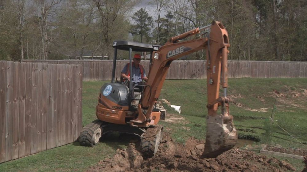 Call to 2 On Your Side fixes sinkhole