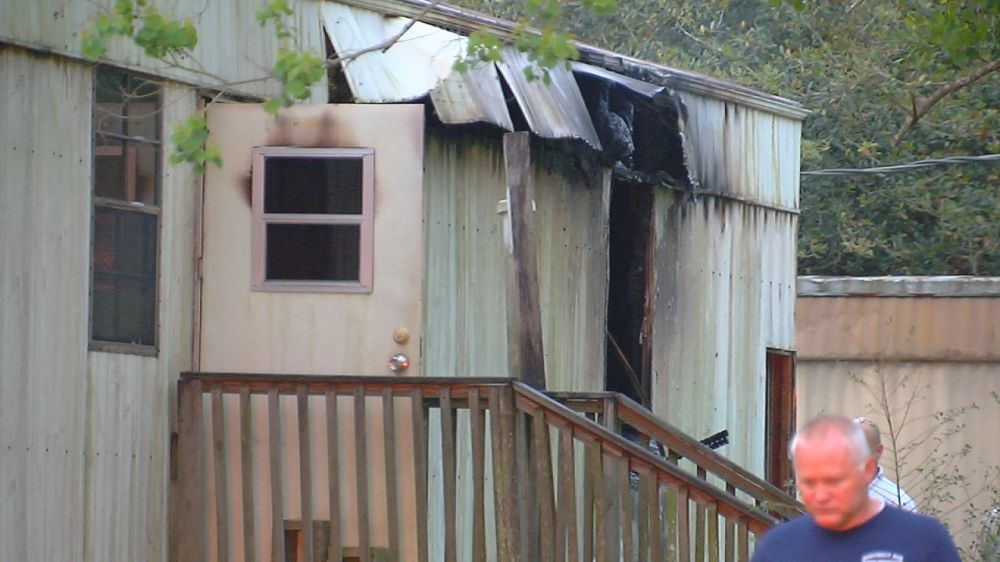 Mobile home badly damaged in Lansdowne Road fire