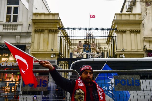 Dutch flag replaced with Turkey's at consulate