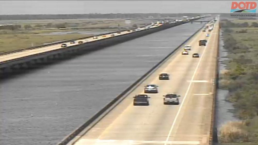 Three wanted for robbing, shooting stranded motorists on I-10