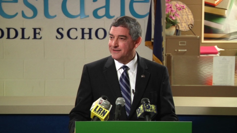 Dardenne authorizes delayed start for state employees Monday