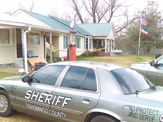 Police: Mississippi officer shoots self after admitting molestation