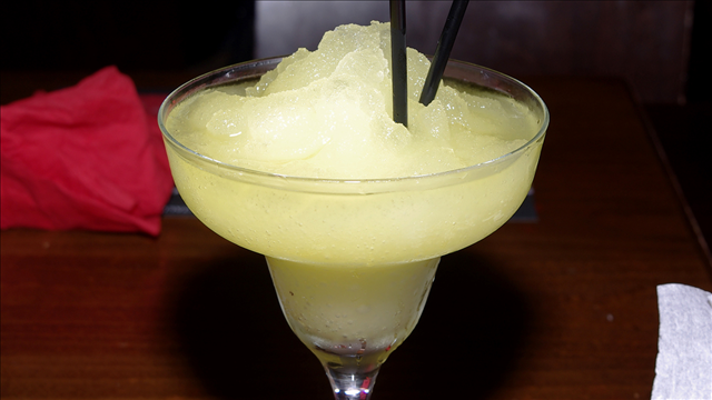 Law keeps Louisiana couple from selling daiquiris in Mississippi