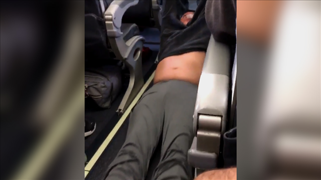 United raising limit on payments to bumped flyers to $10,000