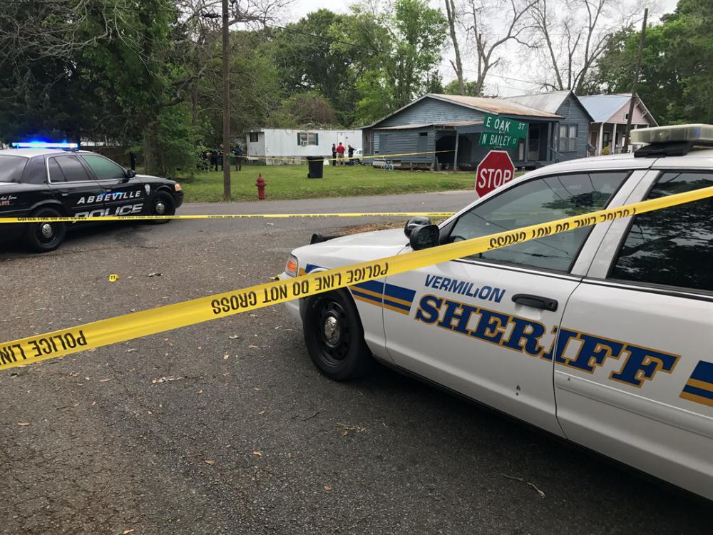 Abbeville man injured after exchanging gunfire with police