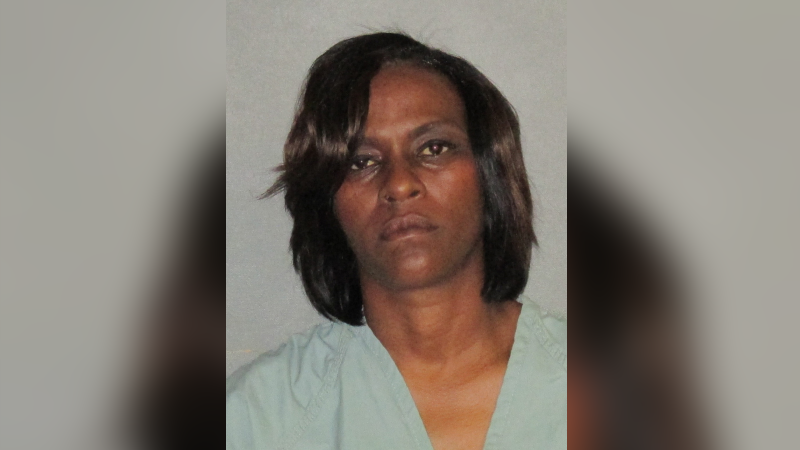 EBRSO: Woman attacks man with butter knife at Waffle House