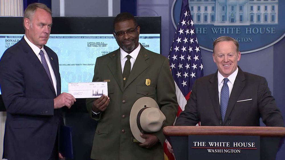 Trump donates first 3 months of salary to Park Service