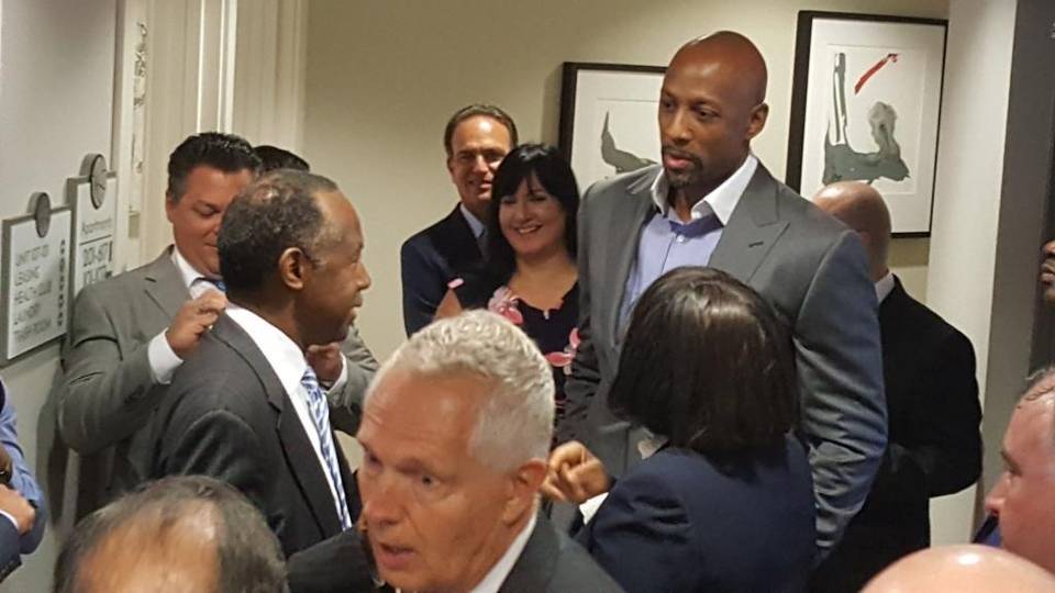 Ben Carson gets stuck in elevator on Miami housing tour