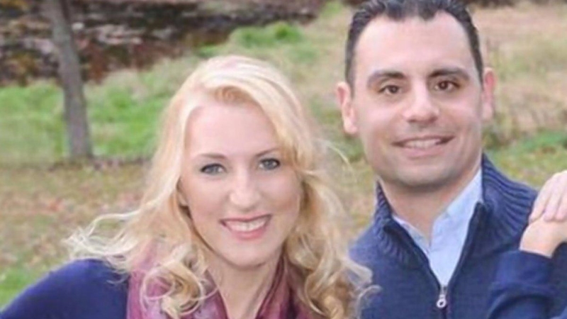 Conn. Police: Wife's Fitbit logs steps after husband says she died