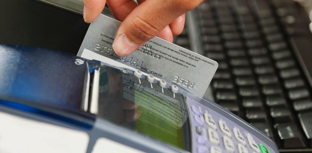 Spanish police arrest 38, dismantle fake credit card ring