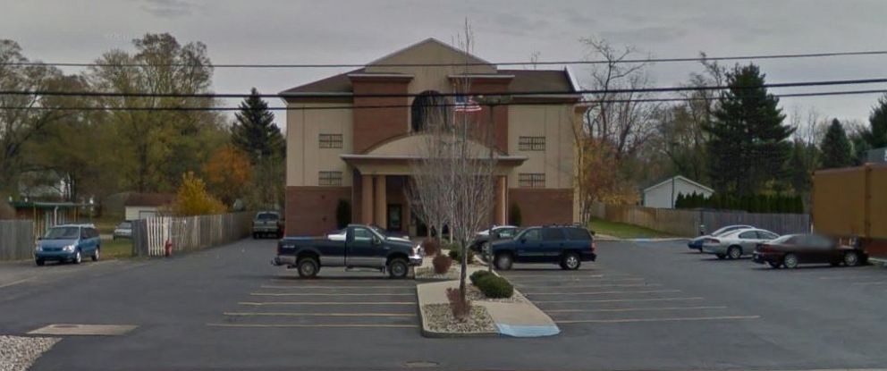 Teen killed by carbon monoxide leak at Michigan hotel pool